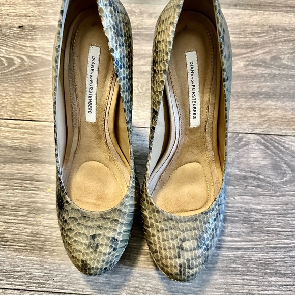 Diane Von furstenberg pump snakeskin used 1x - Picture 5 of 9